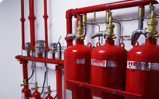 采用氣體滅火裝置、有管網(wǎng)滅火系統(tǒng)，高效安全